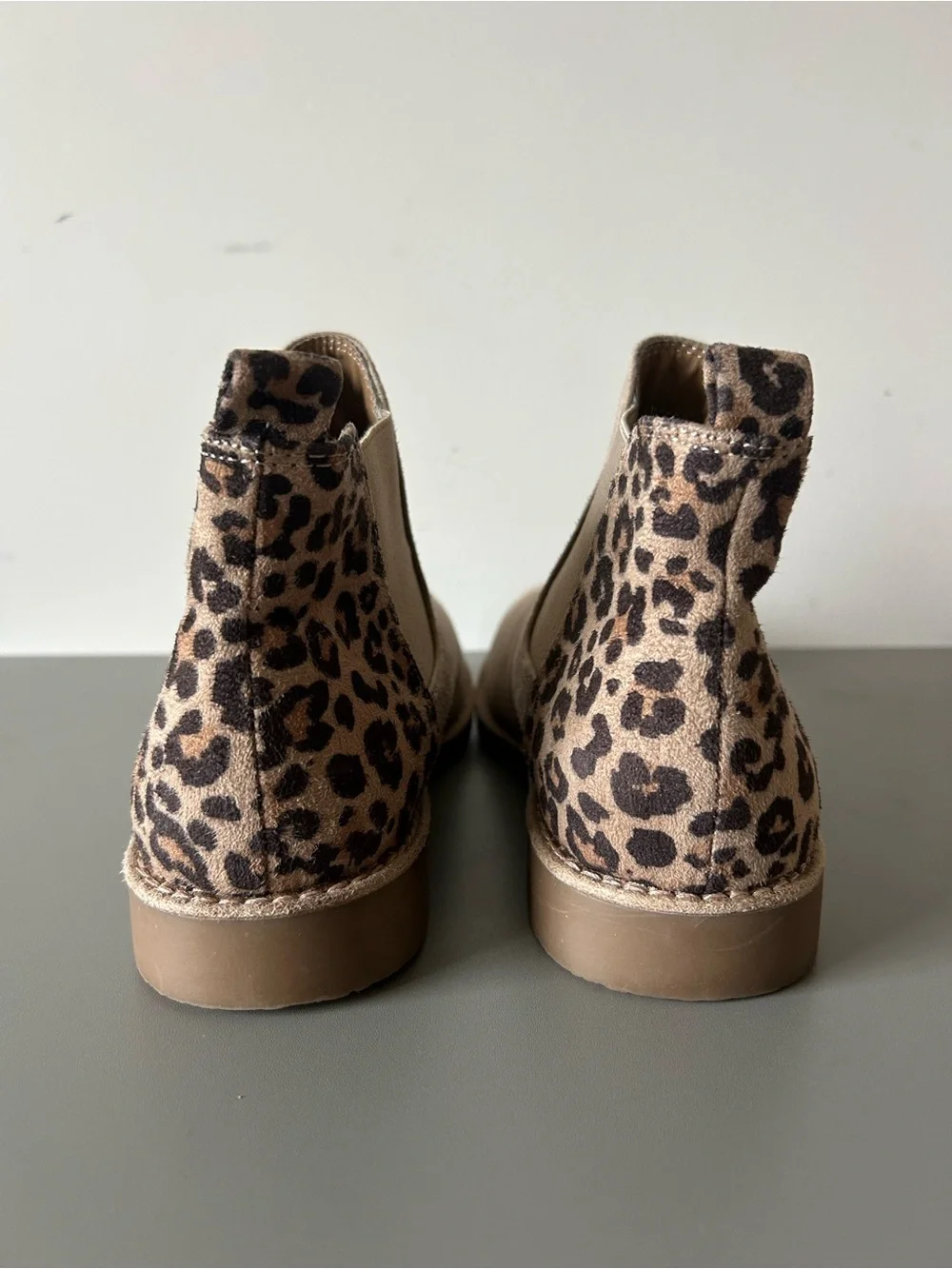 Women’s Leopard Animal Print Chelsea Boots Beige Suede Seven Dials Booties 6M